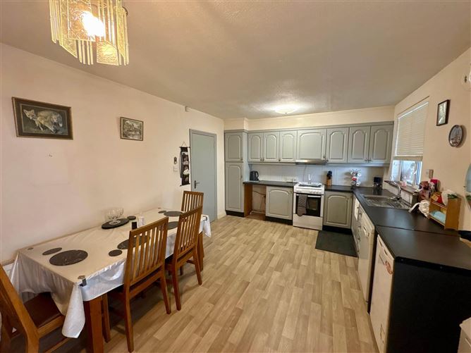 Photo 8 of 25 — 31 Redwood Close, Kilnamanagh, Dublin 24