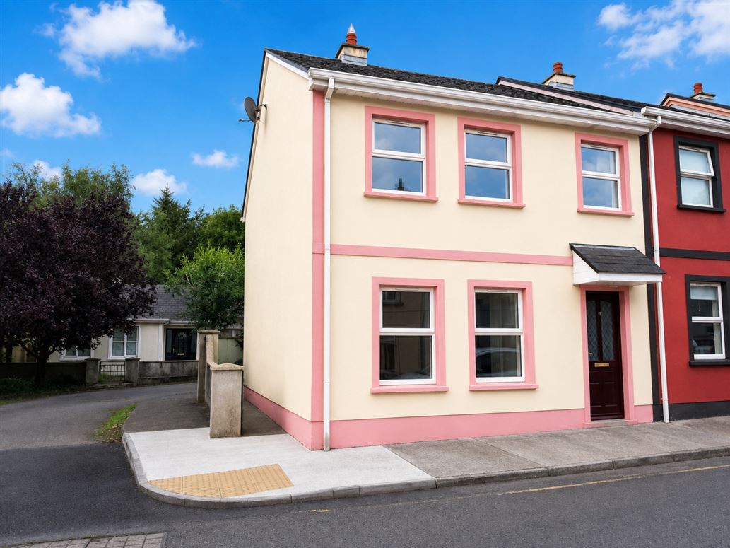 10 Castle Row, Ballina, Co. Mayo, F26 H1F7