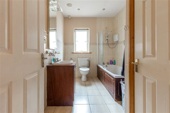 24 Hazelwood, Blackwater, Co. Wexford