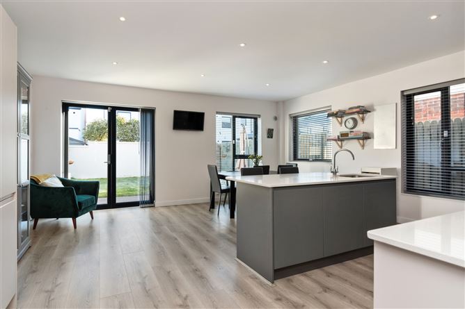 12 White Pines Court, Rathfarnham, Dublin 16
