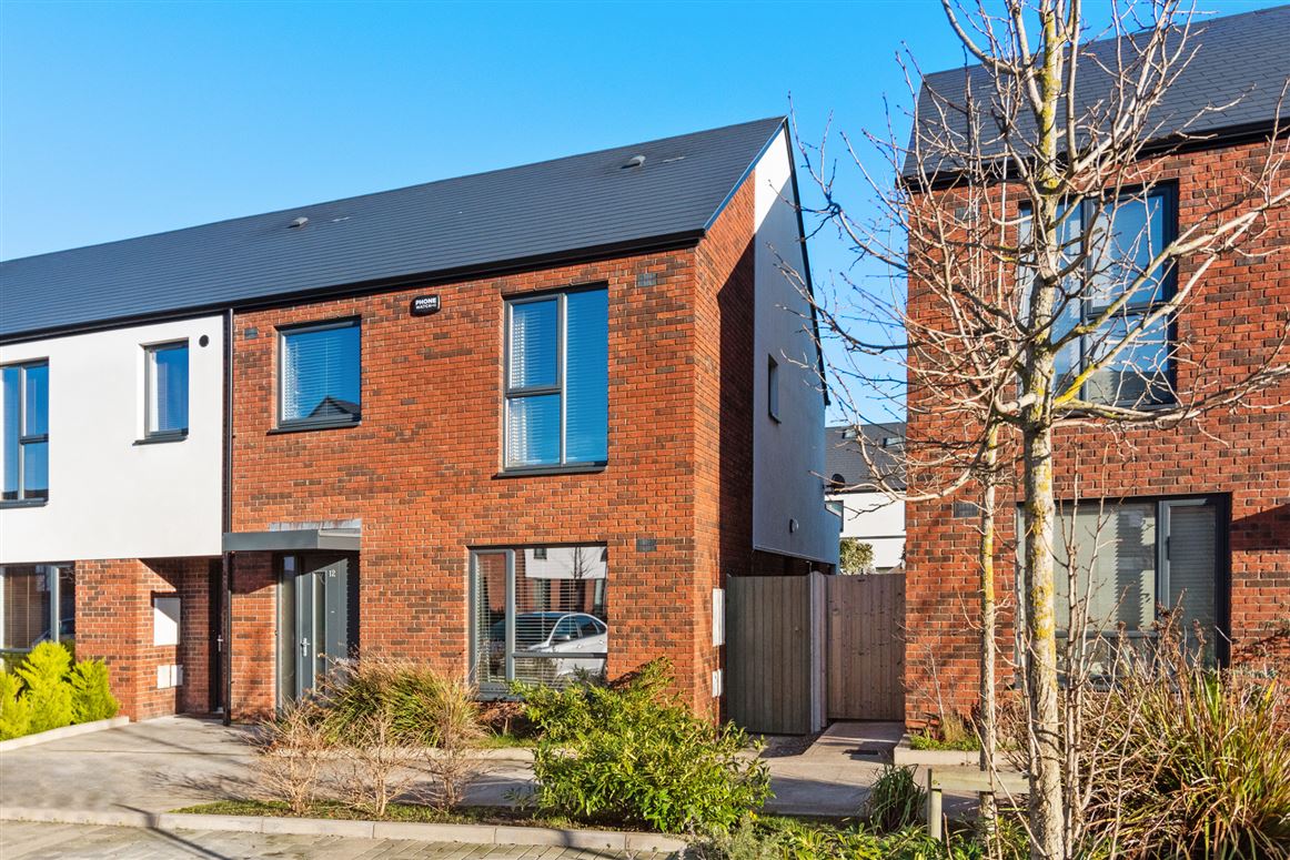 12 White Pines Court, Rathfarnham, Dublin 16
