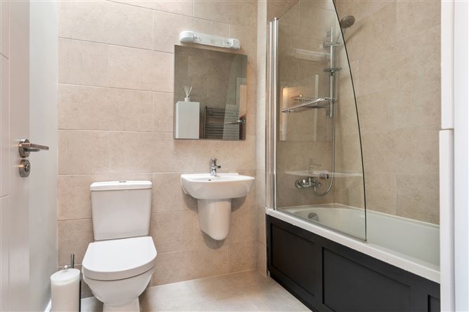 12 White Pines Court, Rathfarnham, Dublin 16