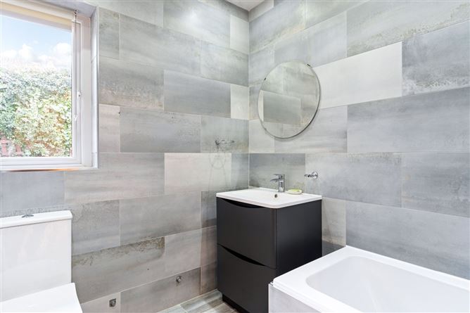 24 Castle Court, Killiney, Co. Dublin