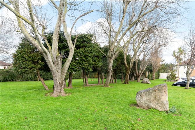 24 Castle Court, Killiney, Co. Dublin