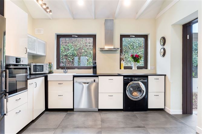 24 Castle Court, Killiney, Co. Dublin