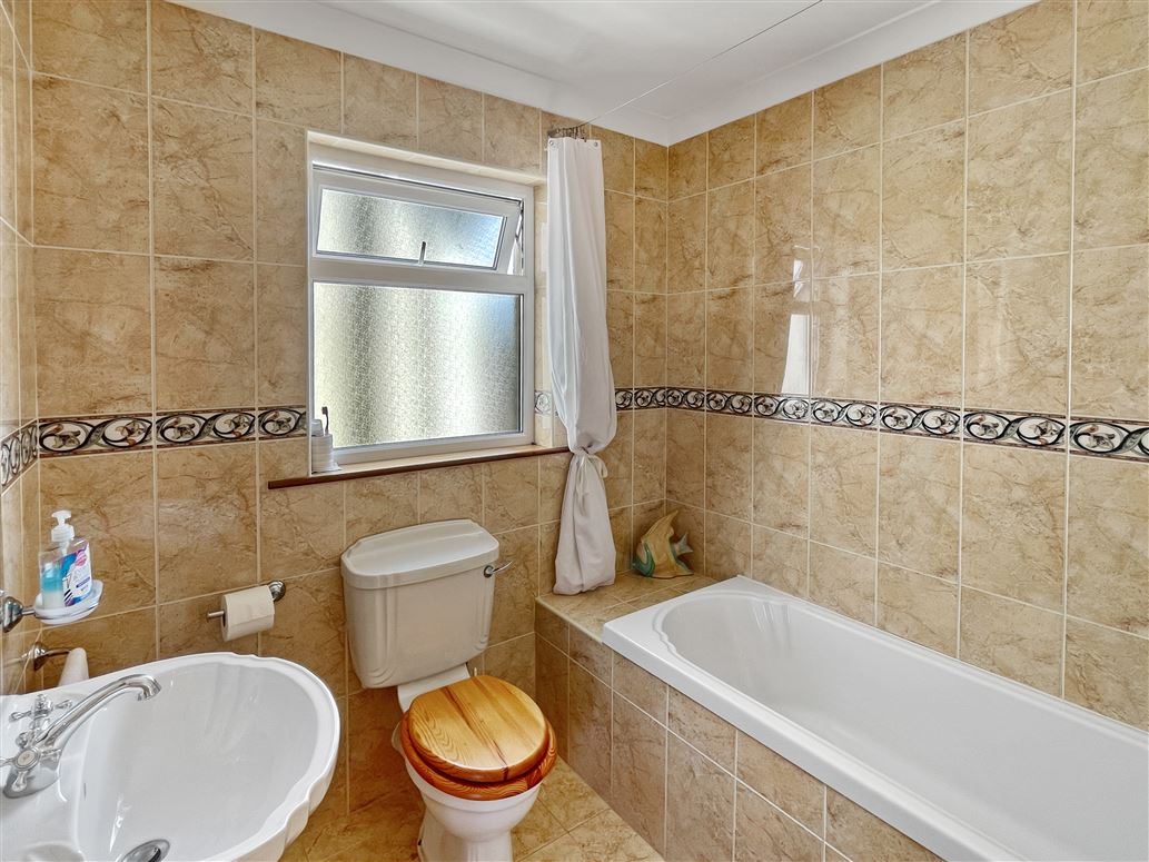 25 Cloch Ard, Bothar Stiofain, Knocknacarra, Galway 25 Cloch Ard, Bothar Stiofain, Knocknacarra, Galway