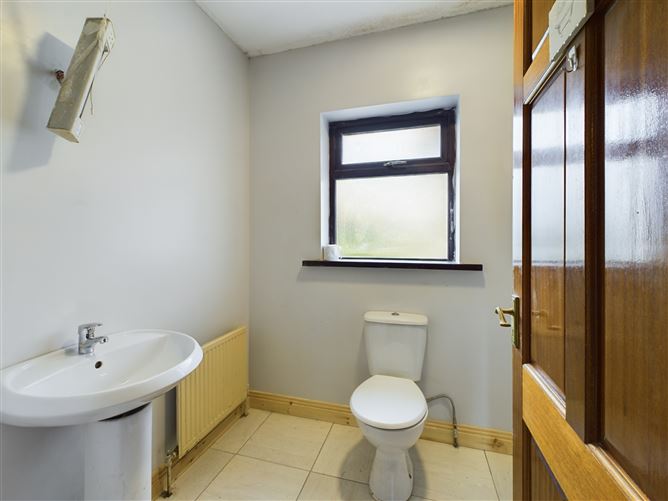 65 Brookville, Lahinch Road, Ennis, Co. Clare