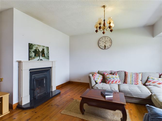 65 Brookville, Lahinch Road, Ennis, Co. Clare