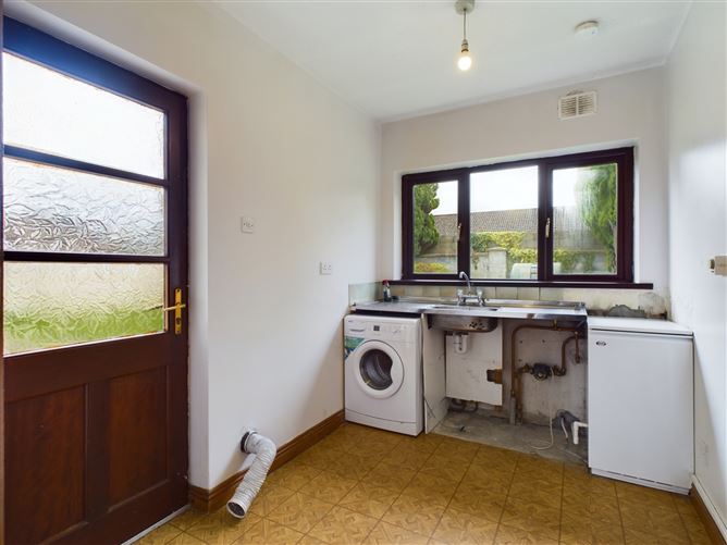 65 Brookville, Lahinch Road, Ennis, Co. Clare