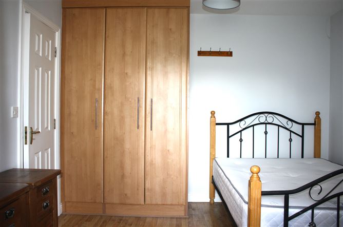 11 Costa Na Mara, Oranmore, Galway