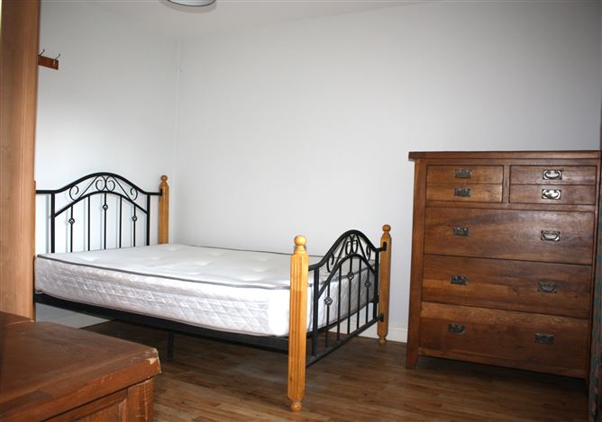 11 Costa Na Mara, Oranmore, Galway