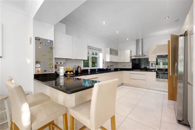 37 Laburnum Avenue, Forest Hill, Carrigaline, Cork