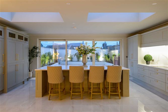 6 Strand Street, Skerries, County Dublin