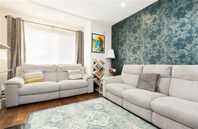 25 St Edmunds Park, Lucan,   County Dublin