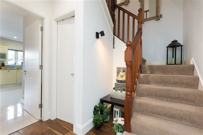 25 St Edmunds Park, Lucan,   County Dublin