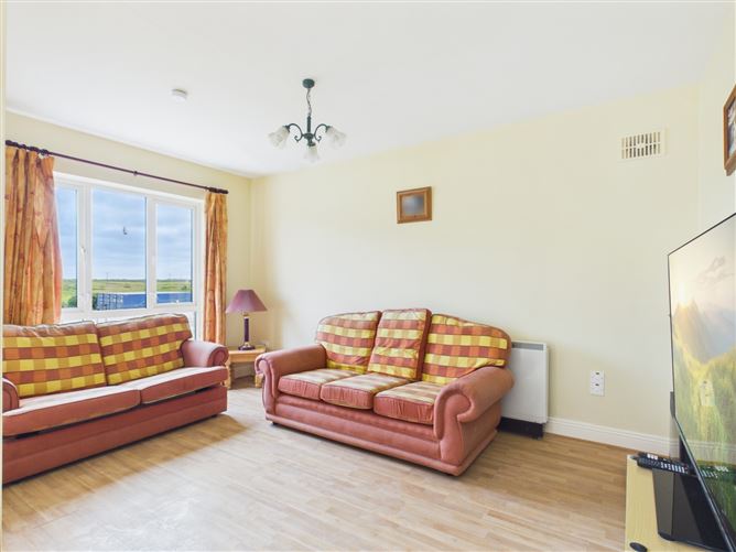 520 Kilkee Bay Apartments, Kilrush Road, Kilkee, Co. Clare.