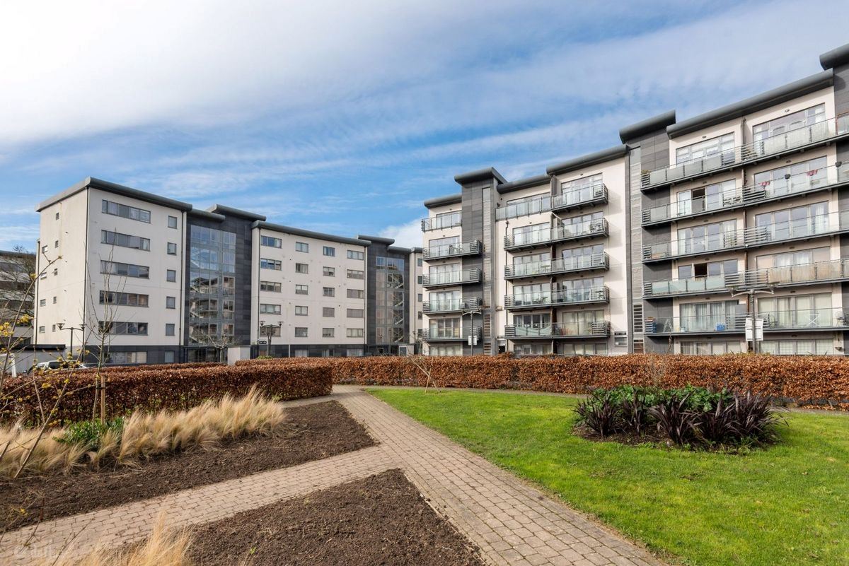 Photo 1 of 18 — 283 The Sycamores, Carrington, Northwood , Santry, Dublin 9