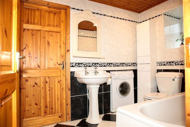 Teach Cuinne, Dungarvan Village, Gowran, Co. Kilkenny
