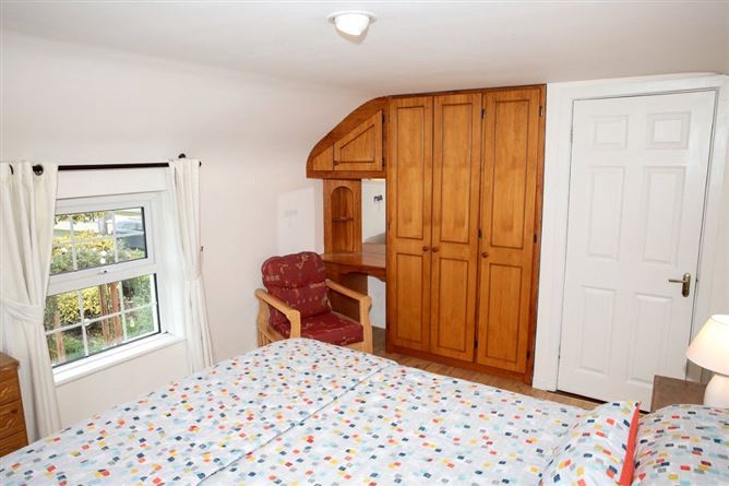 Teach Cuinne, Dungarvan Village, Gowran, Co. Kilkenny