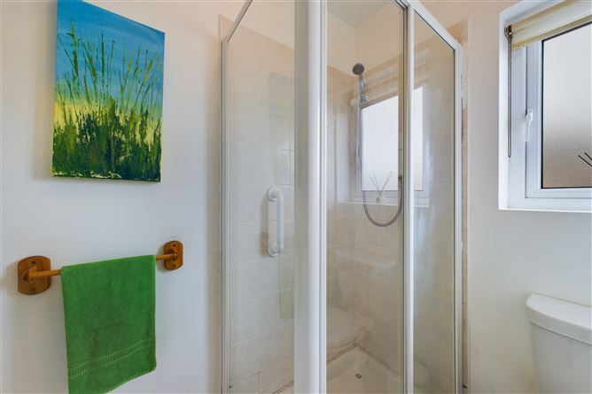 22 Seacliff, Dunmore East, Waterford