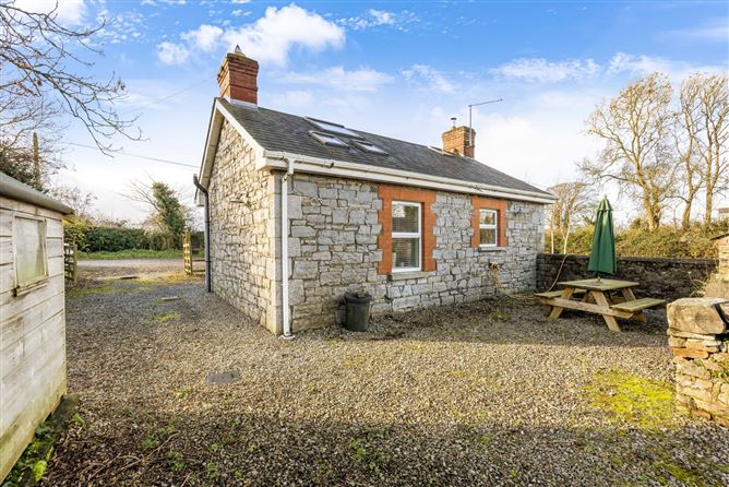 The Three Bears Cottage, Seneschalstown, Beauparc, Navan