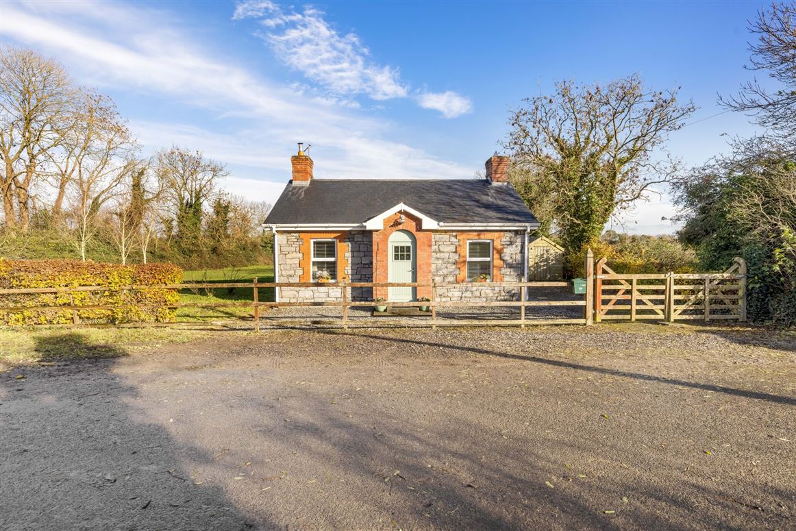 The Three Bears Cottage, Seneschalstown, Beauparc, Navan