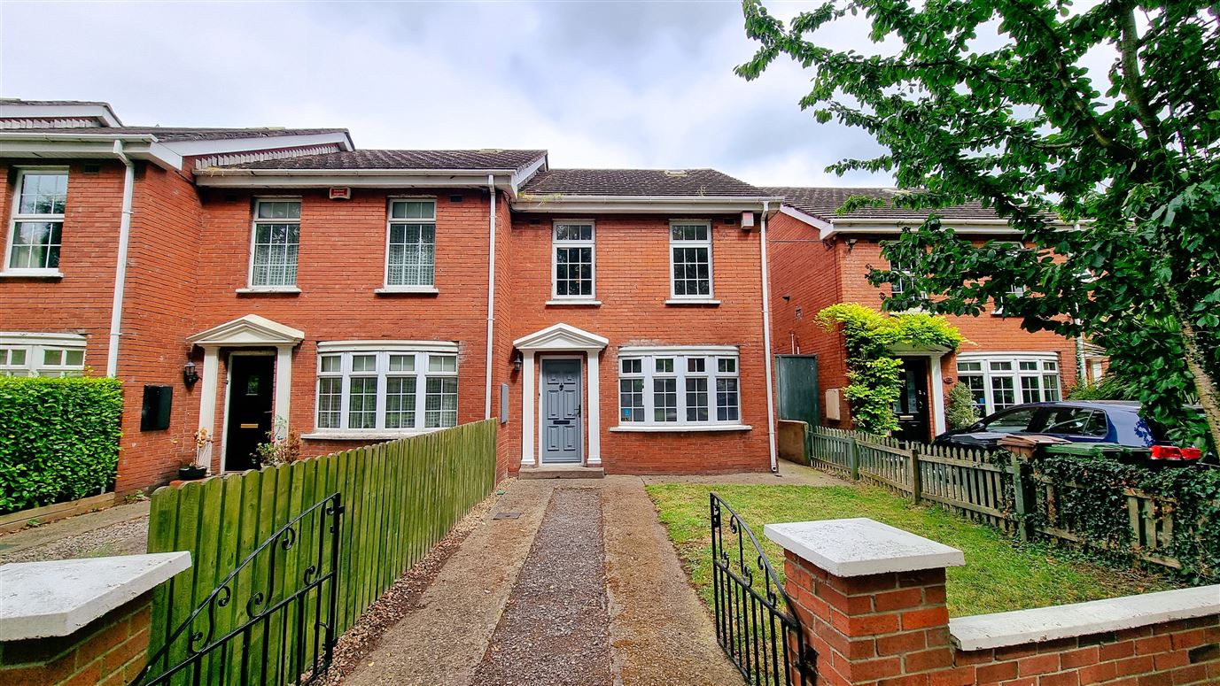 70 Brookfield, Kimmage,   Dublin 12