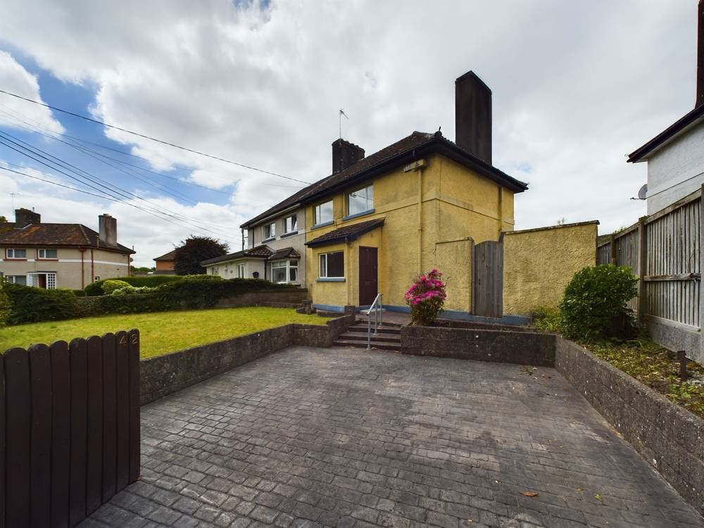42 Whitethorn, Douglas Road, Ballinlough, Cork