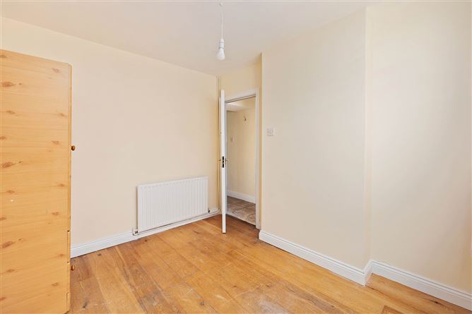 1 Woodfarm Cottages, Old Lucan Road, Dublin 20, County Dublin