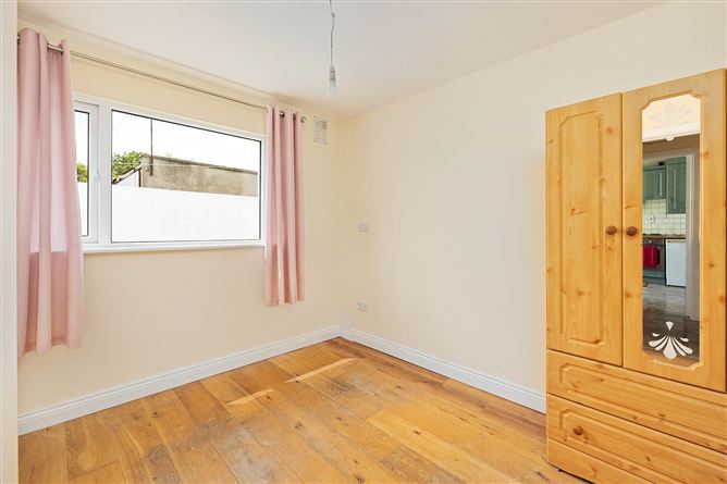 1 Woodfarm Cottages, Old Lucan Road, Dublin 20, County Dublin