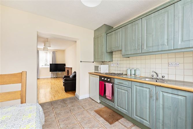1 Woodfarm Cottages, Old Lucan Road, Dublin 20, County Dublin