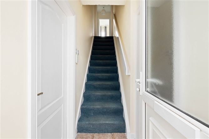1 Woodfarm Cottages, Old Lucan Road, Dublin 20, County Dublin