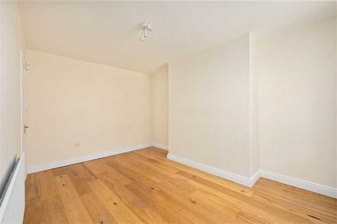 1 Woodfarm Cottages, Old Lucan Road, Dublin 20, County Dublin