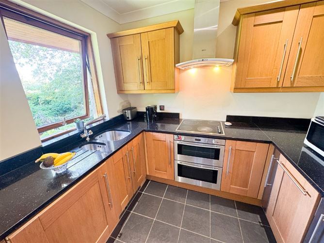 10 Beauparc Downs, Monkstown Valley, Monkstown, County Dublin