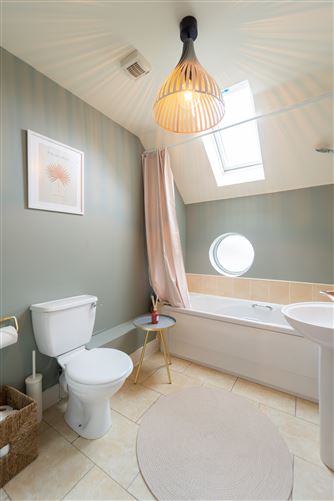 36 Cois Chnoic, Dingle, Kerry