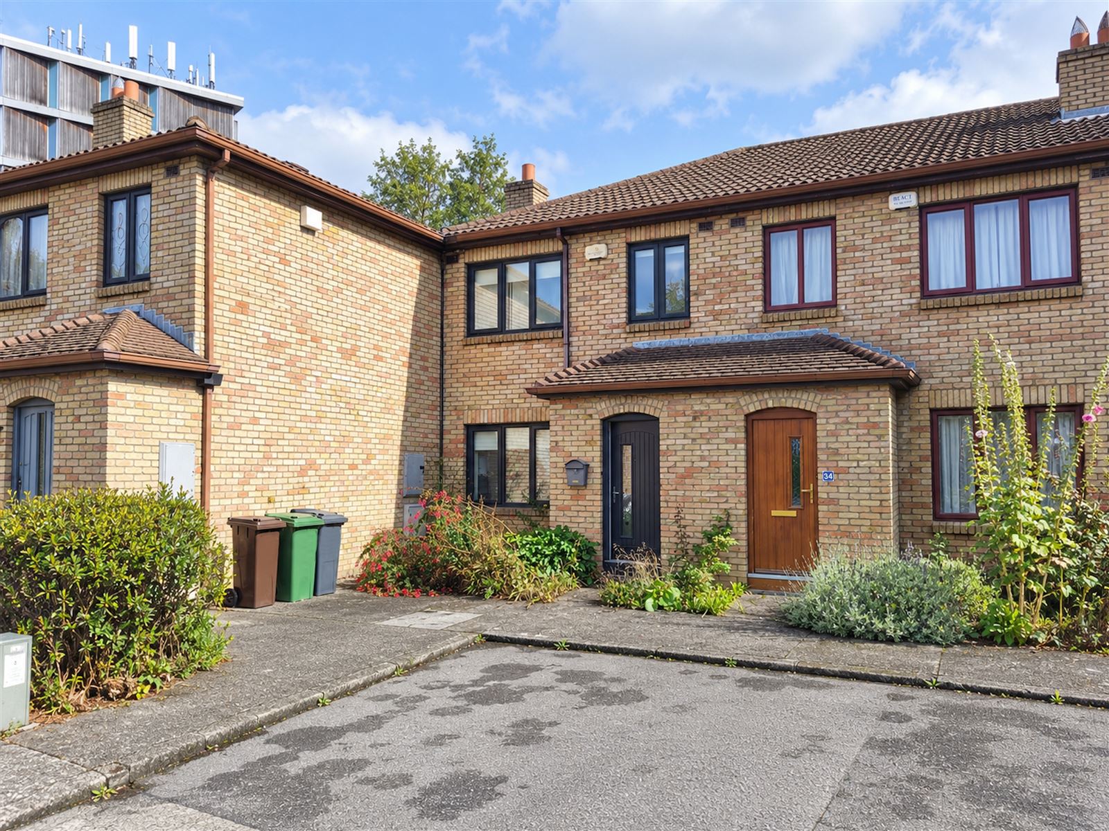 Photo 1 of 14 — 33 Bellevue Park Avenue, Booterstown, Blackrock, Dublin