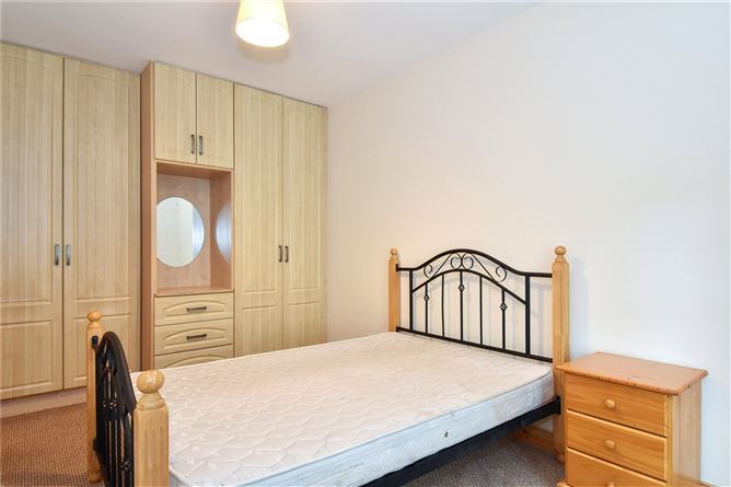 1 Lenaboy Avenue, Salthill, Galway