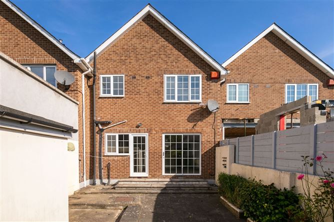 3 Westminster Court, Foxrock,   Dublin 18