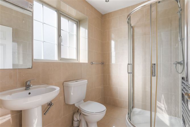 3 Westminster Court, Foxrock,   Dublin 18