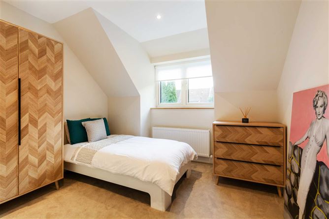 33a Templeroan Grove, Rathfarnham, Dublin 16, County Dublin