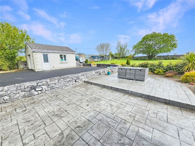 Ballymaquiggin, Larch Hill, Ennis, Co. Clare