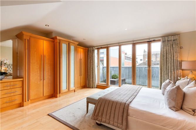 The Penthouse, 74/75 Fitzwilliam Lane, Dublin 2