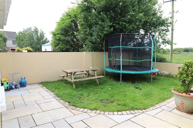 43 Carraig Geal, Loughrea, Co. Galway
