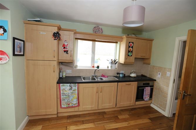 43 Carraig Geal, Loughrea, Co. Galway