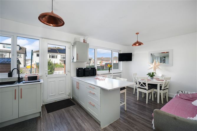 23 Meadowview Grove, Doddsborough, Lucan, County Dublin, Ireland