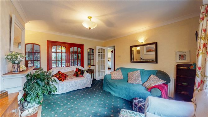 15 Vale View Lawn, Cabinteely, Dublin 18
