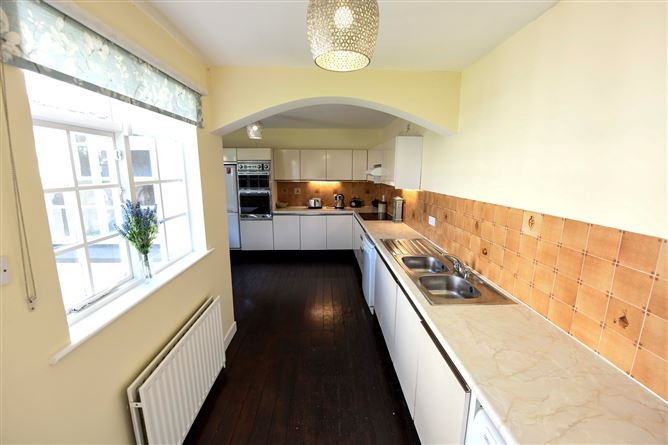 18 The Drive, Cypress Downs, Templeogue, Dublin 6W