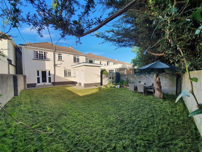 18 The Drive, Cypress Downs, Templeogue, Dublin 6W