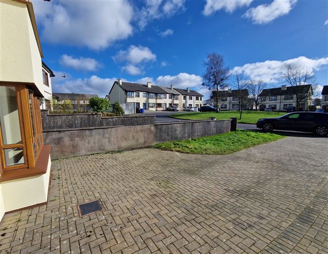 27 Grattan Close, Grattan Park, Claremorris, Co. Mayo
