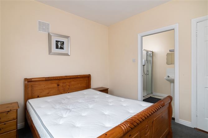 2 Forest View, Birr, Co. Offaly